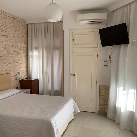 Hostal Cervantes Ξενοδοχείο Valdemoro Εξωτερικό φωτογραφία