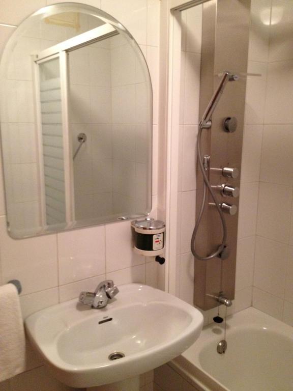 Hostal Cervantes Valdemoro Δωμάτιο φωτογραφία