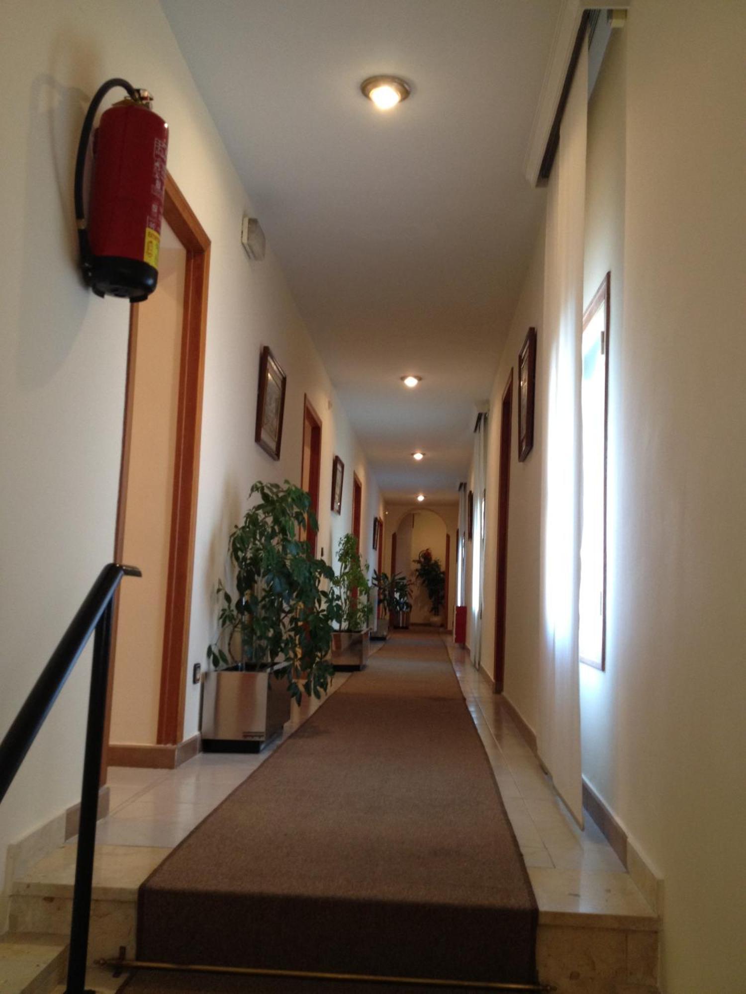 Hostal Cervantes Valdemoro Εξωτερικό φωτογραφία