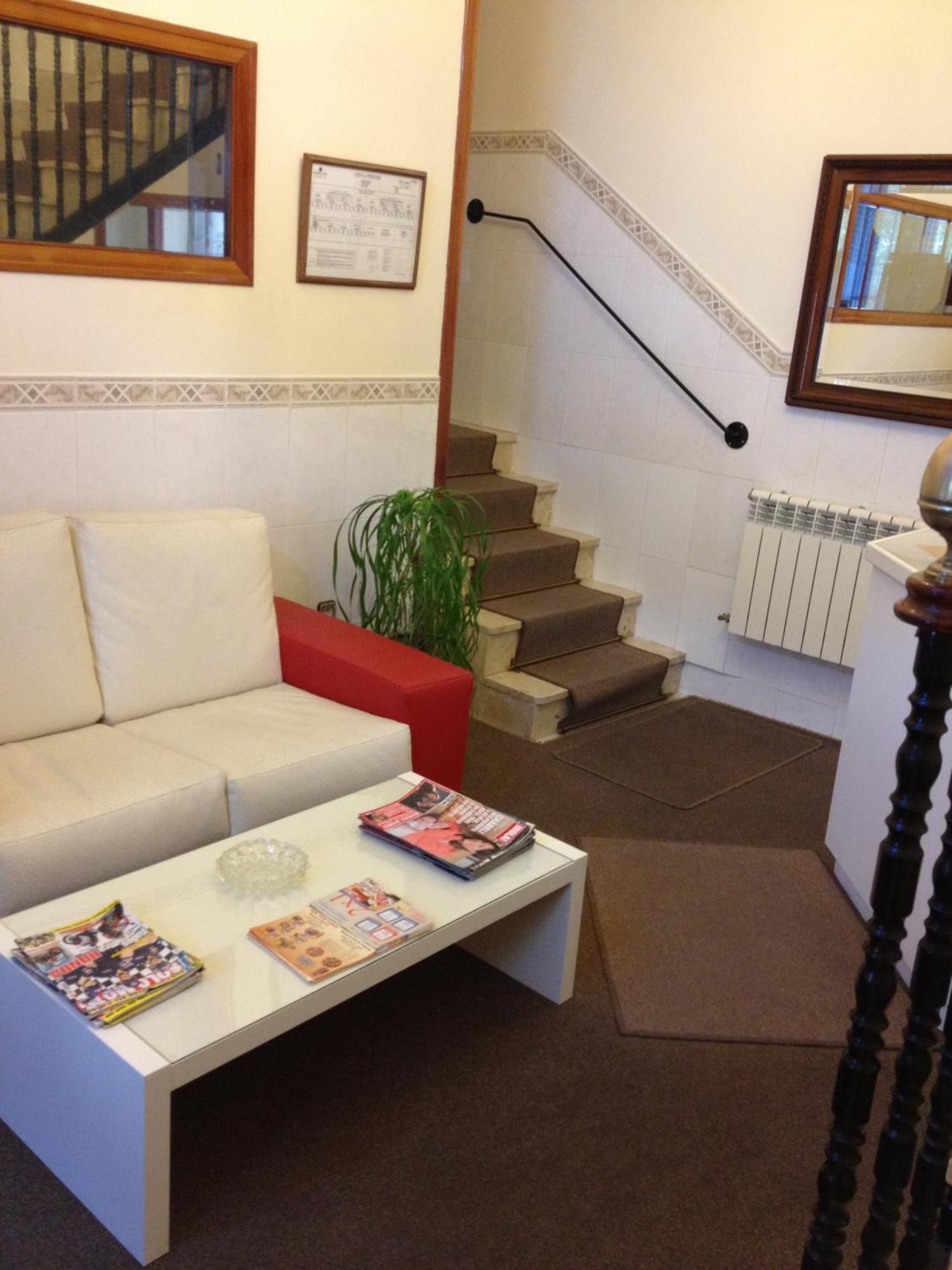 Hostal Cervantes Valdemoro Εξωτερικό φωτογραφία