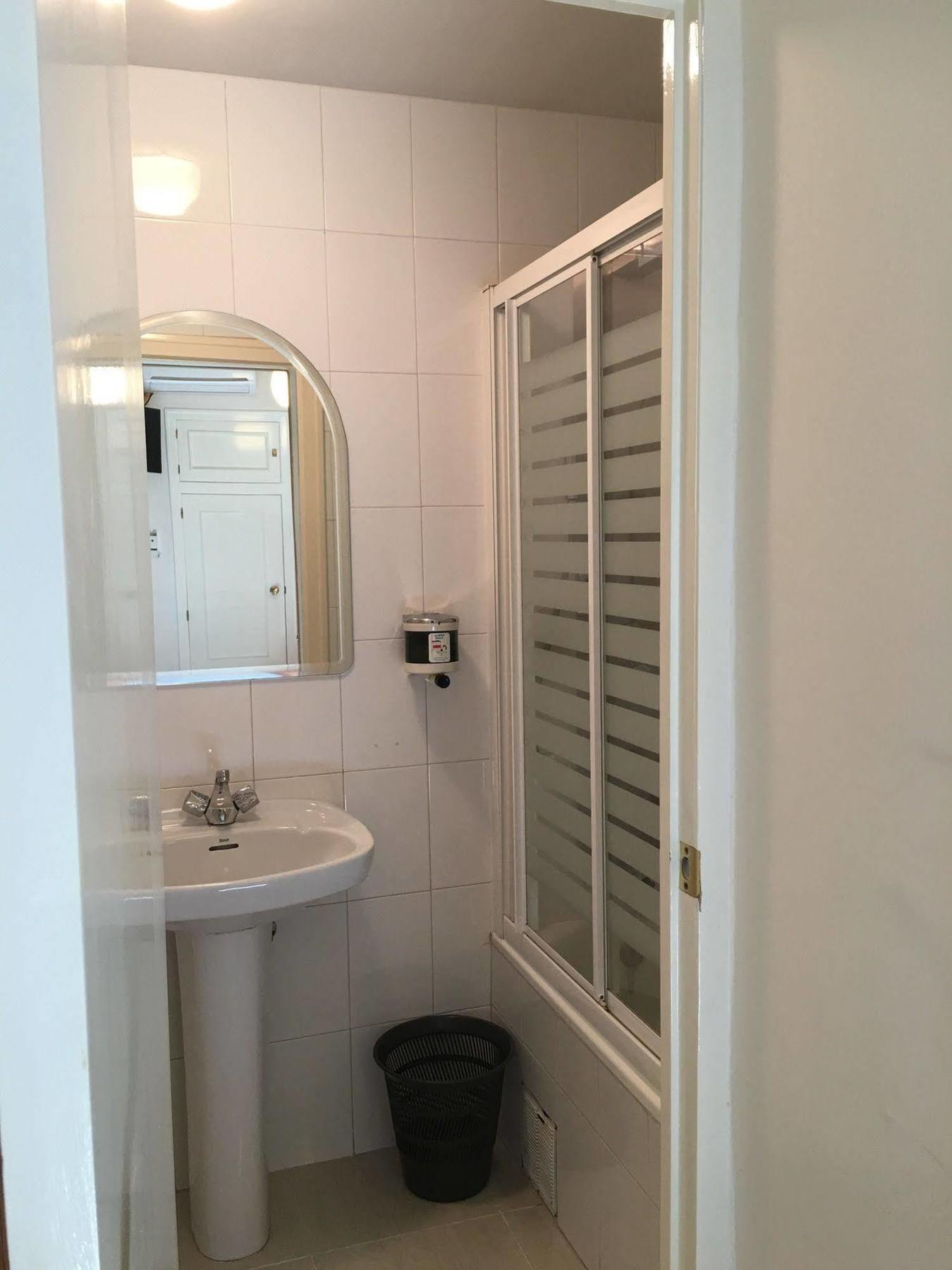 Hostal Cervantes Valdemoro Εξωτερικό φωτογραφία