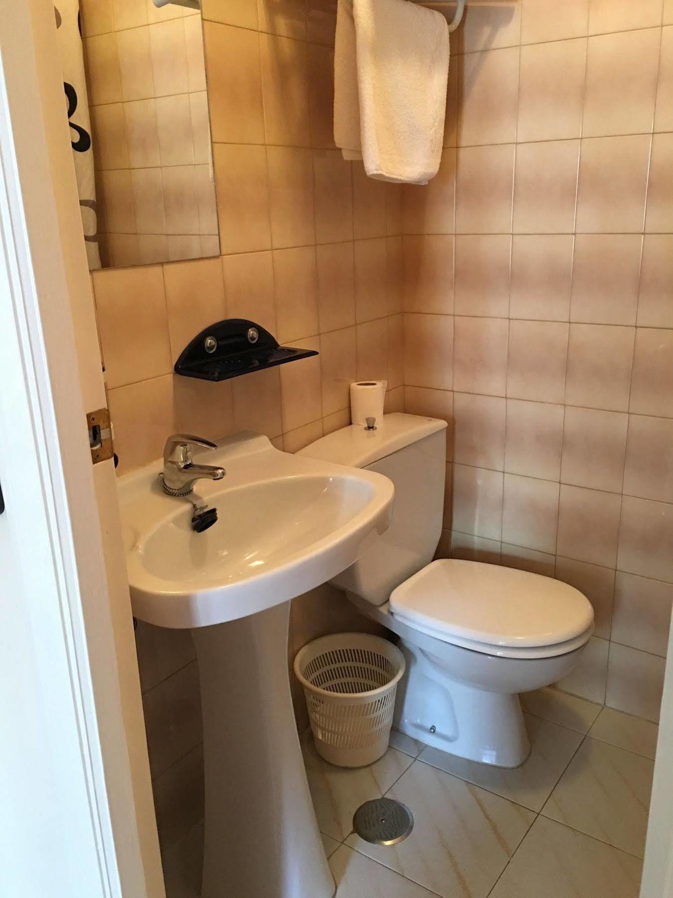 Hostal Cervantes Valdemoro Εξωτερικό φωτογραφία