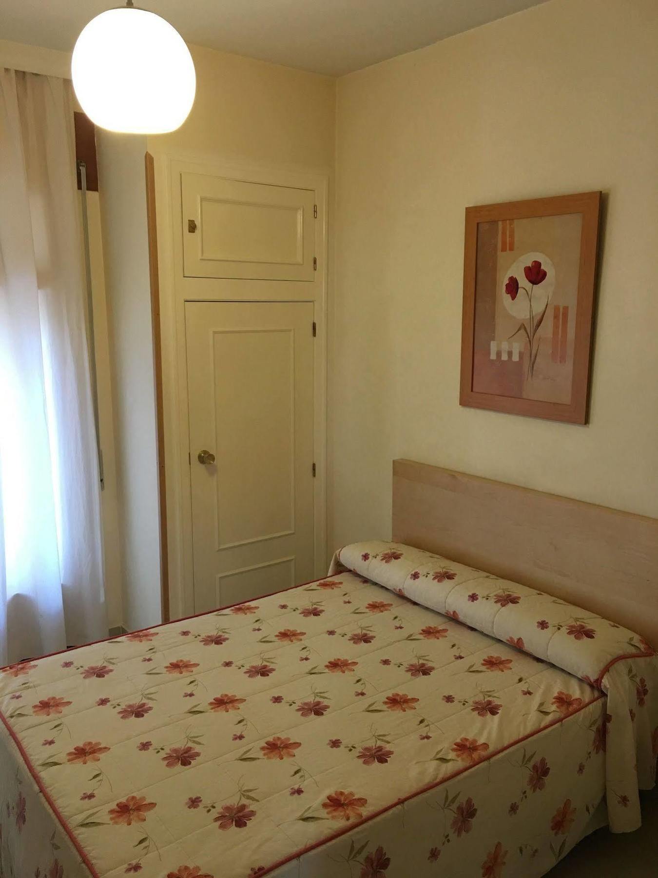 Hostal Cervantes Ξενοδοχείο Valdemoro Εξωτερικό φωτογραφία