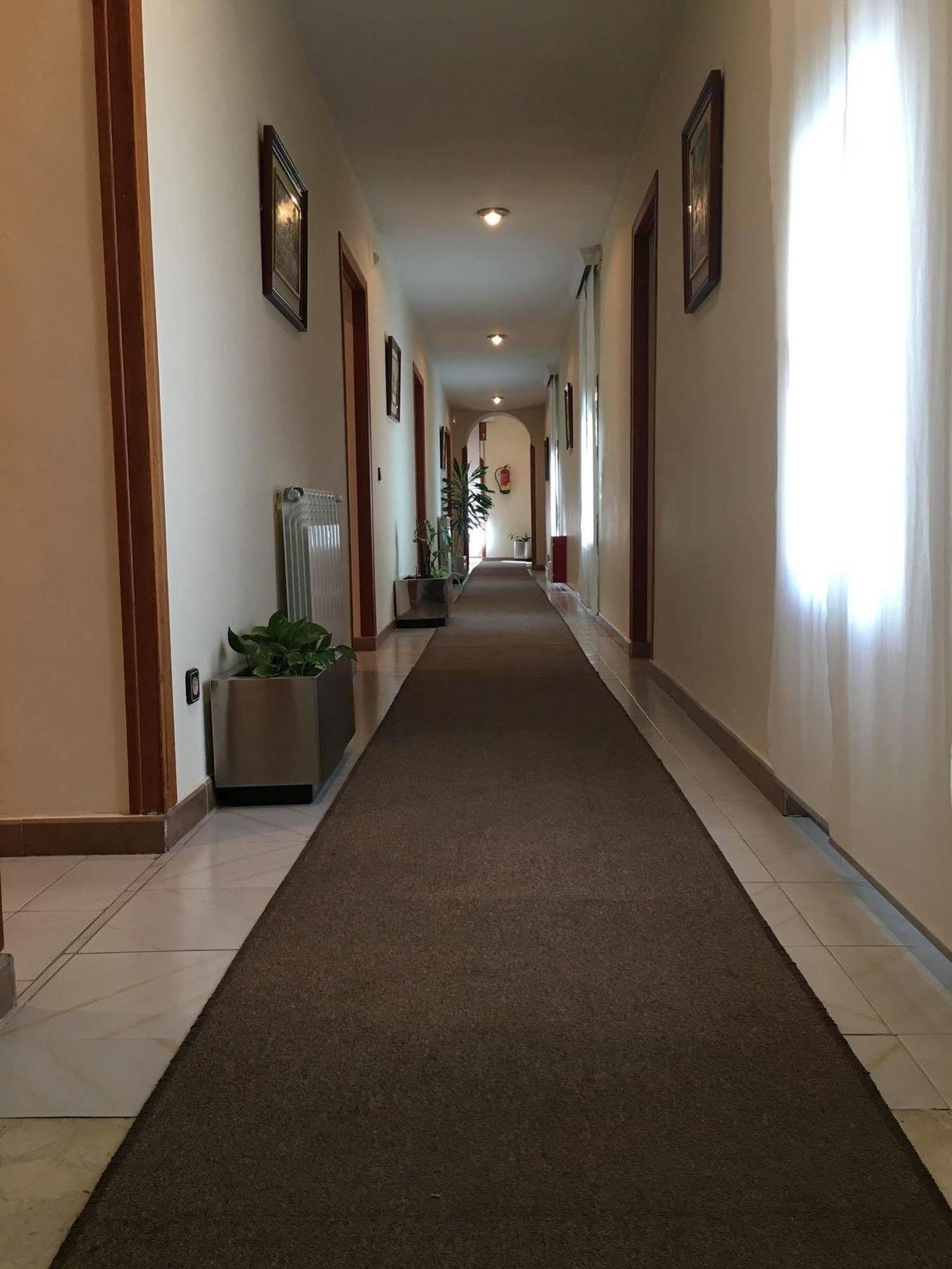 Hostal Cervantes Valdemoro Εξωτερικό φωτογραφία