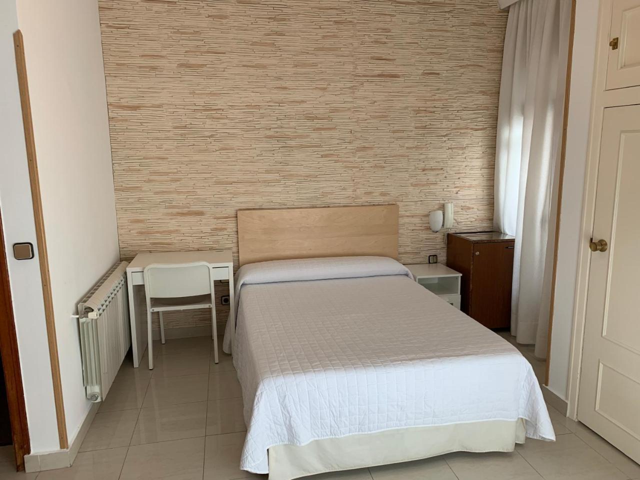 Hostal Cervantes Valdemoro Εξωτερικό φωτογραφία